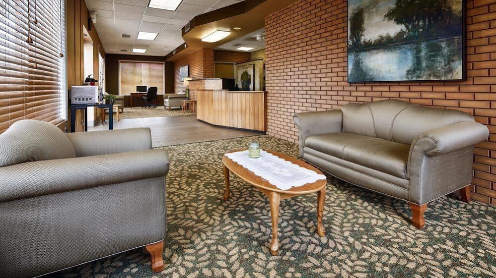 Days Inn By Wyndham Breezewood Exterior foto